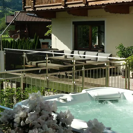 Apart Moidl Mit Privatem Pool Hart im Zillertal Exterior photo